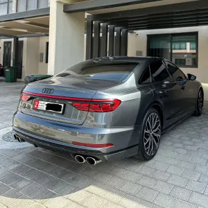 2020 Audi S8