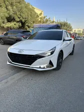 2021 هيونداي افانتي SE
