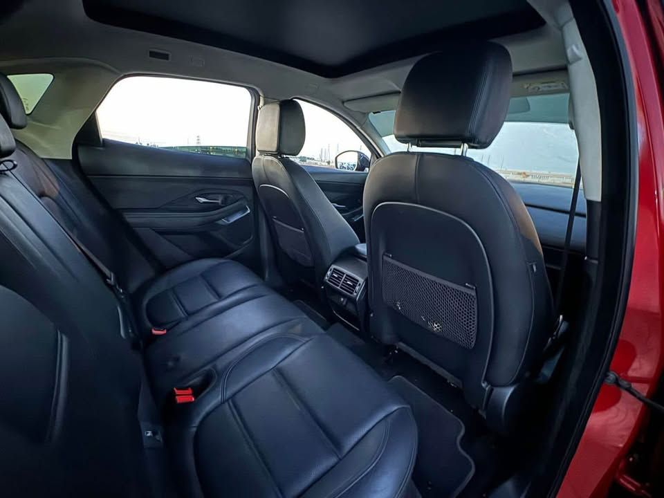 2019 جاكوار اي بيس P200
