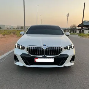 2024 BMW 5-Series 520i