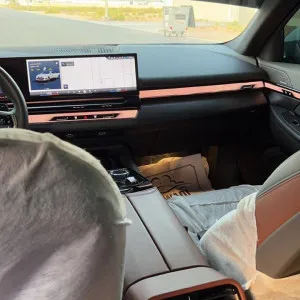 2024 BMW 5-Series 520i