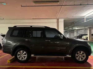 2012 Mitsubishi Pajero GLS
