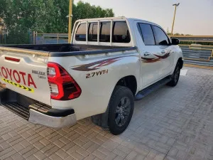 2022 تويوتا هايلوكس SR