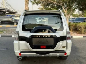 2018 ميتسوبيشي باجيرو GLS