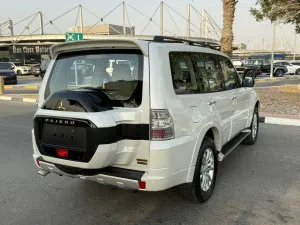2018 ميتسوبيشي باجيرو GLS