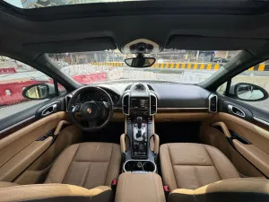 2014 بورش كاين Platinum Edition