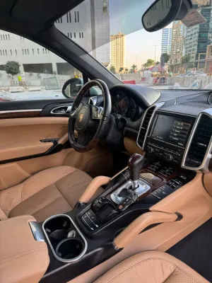 2014 بورش كاين Platinum Edition
