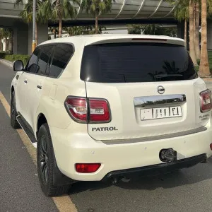 2013 Nissan Patrol LE