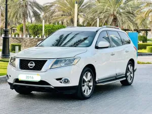 2016 Nissan Pathfinder LE
