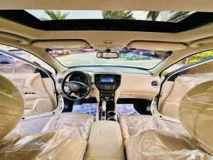 2016 Nissan Pathfinder LE