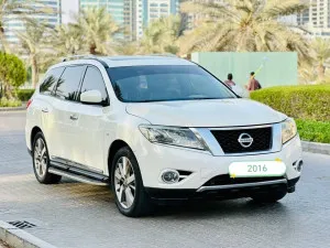 2016 Nissan Pathfinder LE