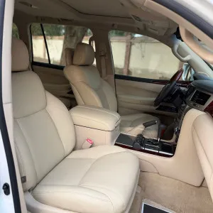 2013 Lexus LX 570