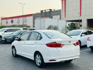2014 هوندا سيتي LX