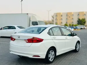2014 هوندا سيتي LX