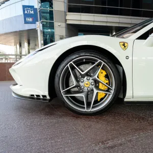 2021 فيراري اف 8  سبايدر