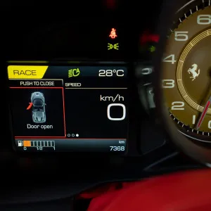 2021 فيراري اف 8  سبايدر