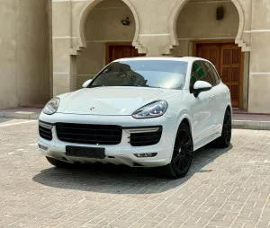 2016 Porsche Cayenne GTS