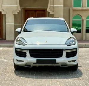 2016 Porsche Cayenne GTS