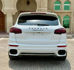 2016 Porsche Cayenne GTS