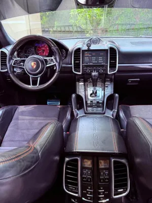2016 Porsche Cayenne GTS