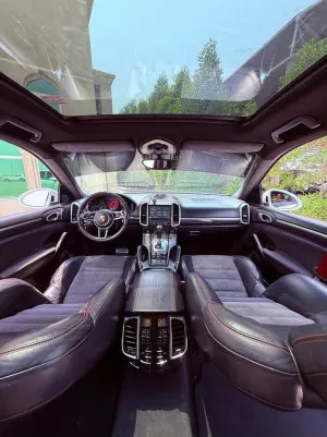 2016 Porsche Cayenne GTS