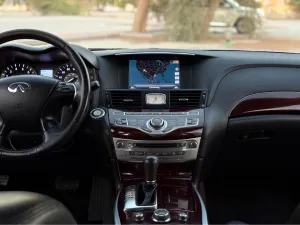 2017 إنفينيتي كيو ٧٠ LUXE
