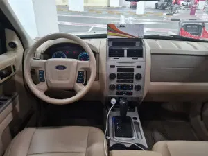 2011 فورد اسكايب SEL