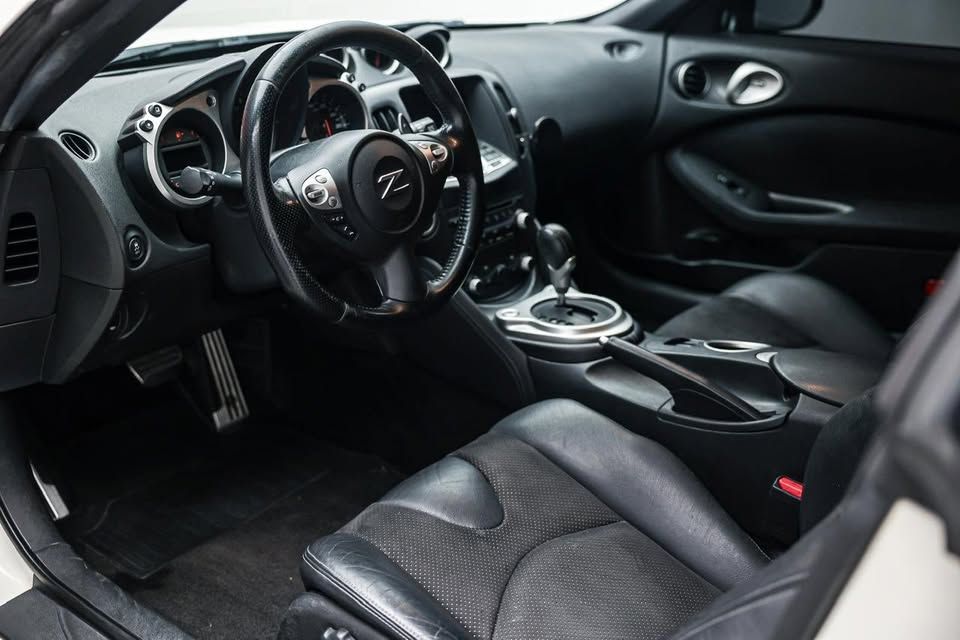 2013 نيسان ٣٧٠Z Sport
