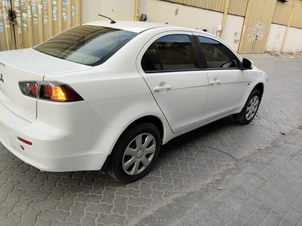 2015 ميتسوبيشي لانسر EX