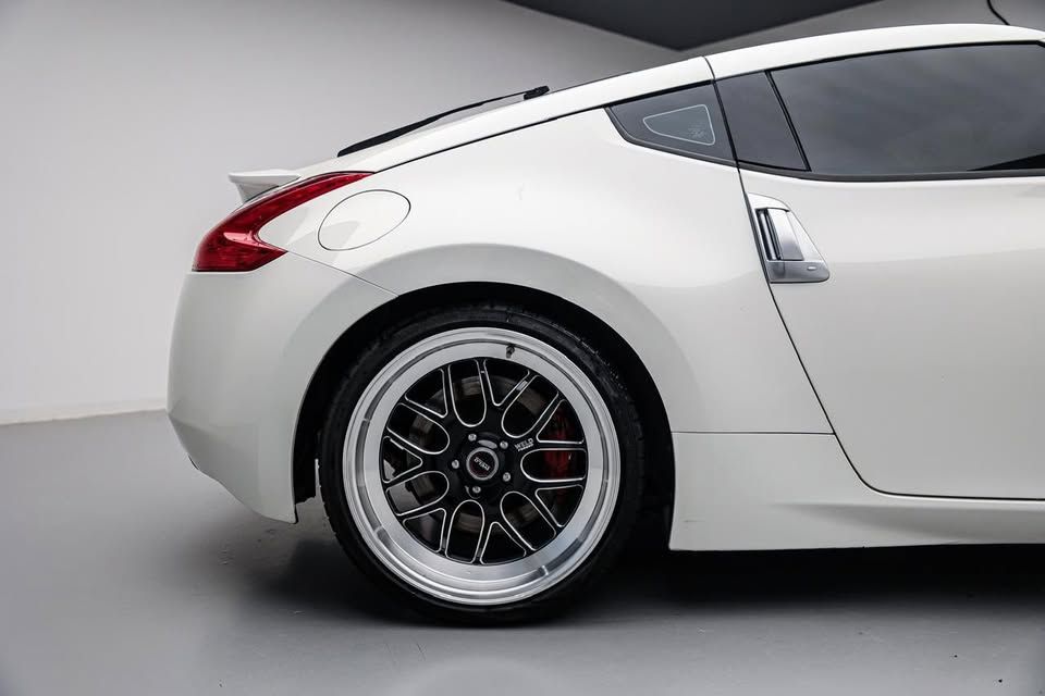 2013 نيسان ٣٧٠Z Sport