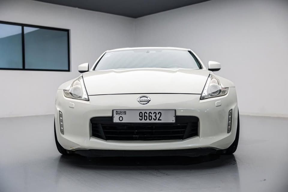 2013 نيسان ٣٧٠Z Sport
