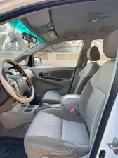 2015 Toyota Innova 2.7 GX 8 ST