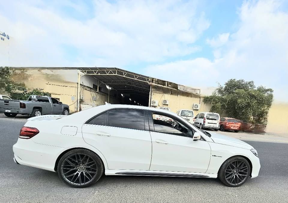 2013 مرسيدس-بنز الفئة - E E300