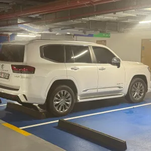 2024 Toyota Land Cruiser VXR
