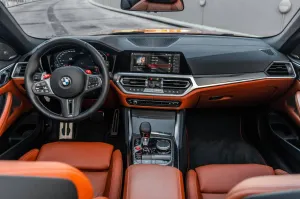 2022 بي أم دابليو ام ٤ Standard