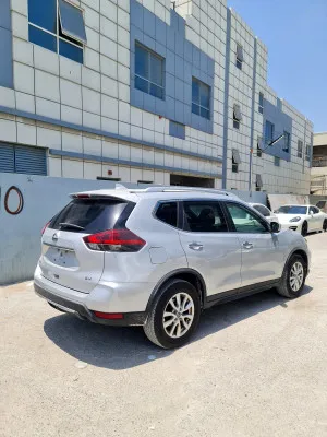 2018 نيسان روج SV
