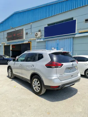 2018 نيسان روج SV