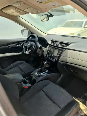 2018 نيسان روج SV