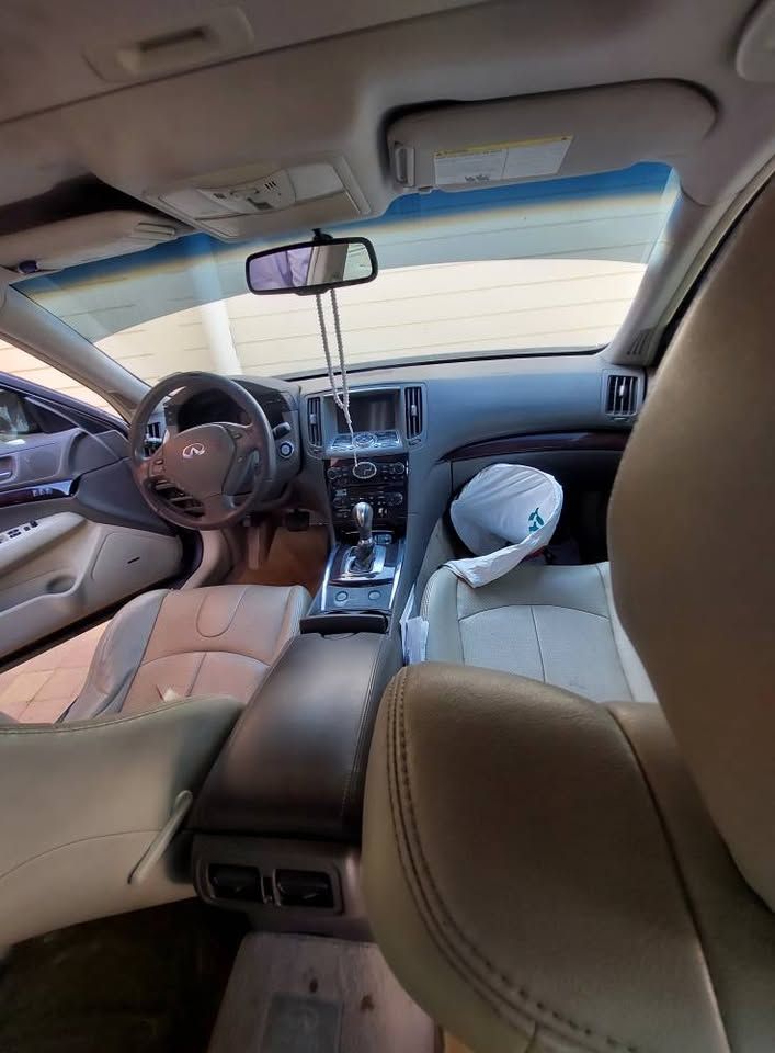 2012 Infiniti G37