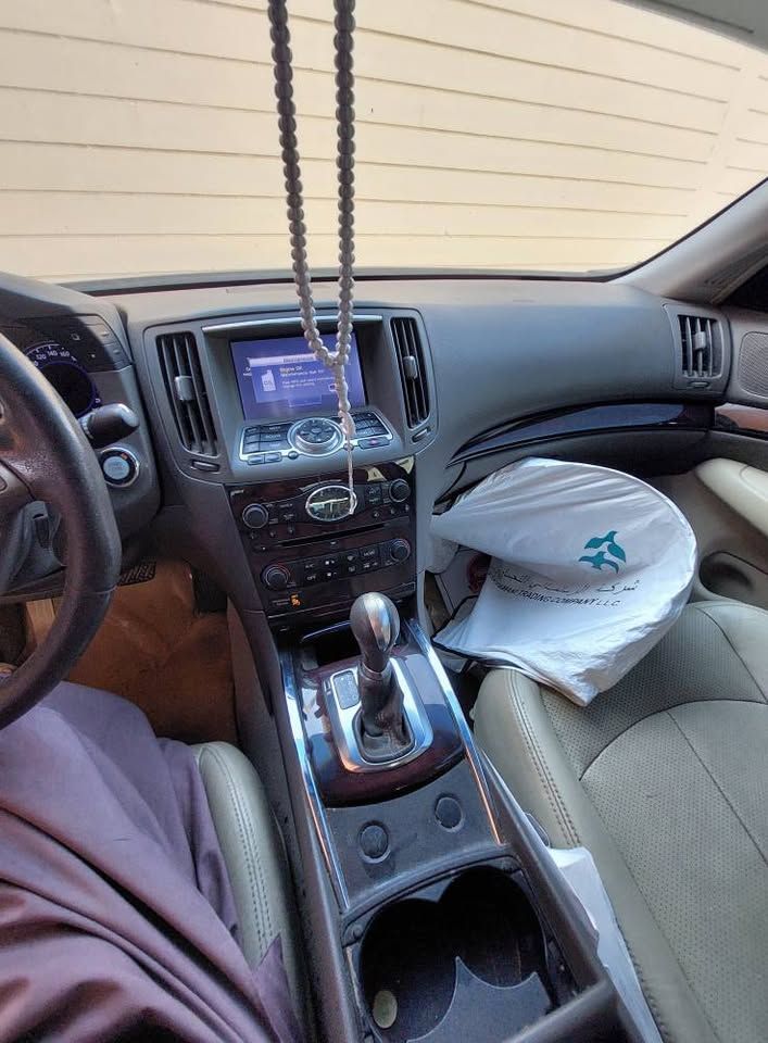 2012 Infiniti G37