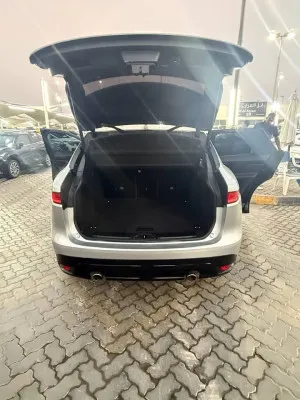 2018 جاكوار اف بيس R-Dynamic S