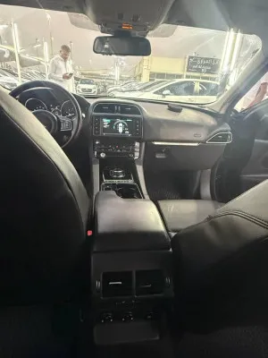2018 جاكوار اف بيس R-Dynamic S