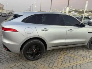 2018 جاكوار اف بيس R-Dynamic S