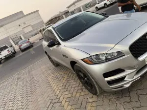 2018 جاكوار اف بيس R-Dynamic S