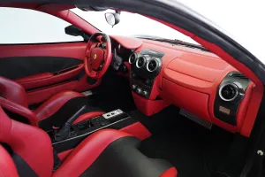 2009 فيراري اف 430 Standerd