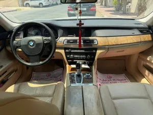 2010 بي أم دابليو الفئة - 7 740i