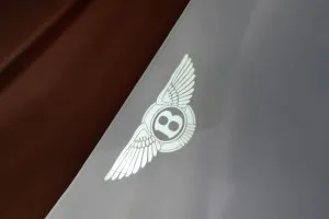 2021 بنتلي بنتايجا Signature