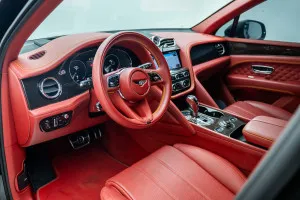 2021 بنتلي بنتايجا Signature