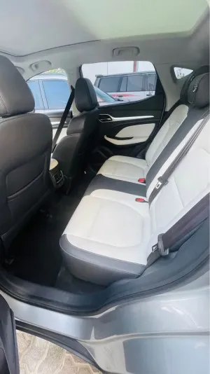 2023 MG ZS