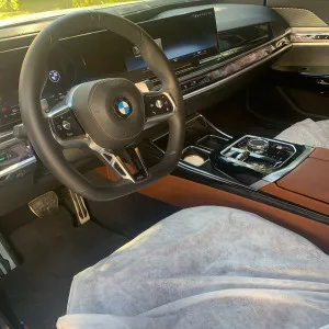 2023 بي أم دابليو الفئة - 7 735i M